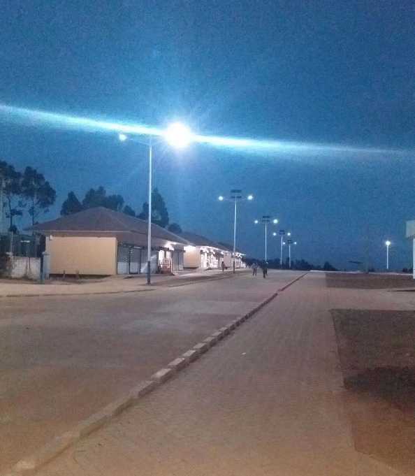 温江区非洲科特迪瓦太阳能路灯工程